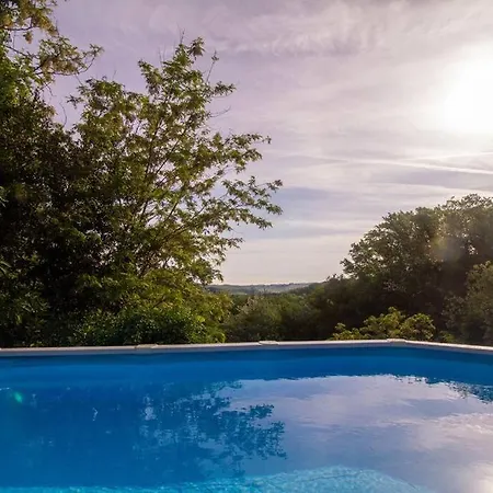 Apartment Con Piscina E Giardino - Olivo Ghizzano